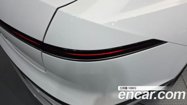 Hyundai Grandeur Hybrid 2023 — Photo 7/31