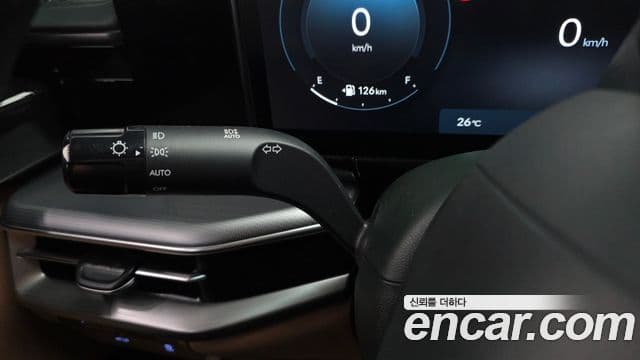 Hyundai Grandeur Hybrid 2023 — Photo 28/31