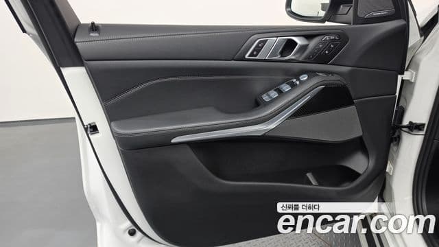 BMW X7 2025 — Photo 4/37