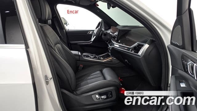 BMW X7 2025 — Photo 10/37