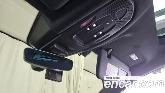 Porsche Cayenne 2025 — Şəkil 17/32