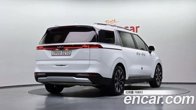 Kia Carnival 2022 — Фото 2/20