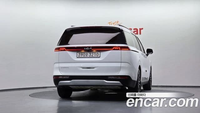 Kia Carnival 2022 — Фото 4/20