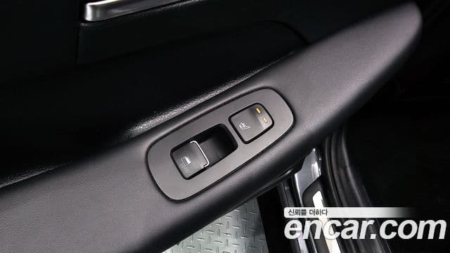 Hyundai Sonata Hybrid 2019 — Photo 13/31