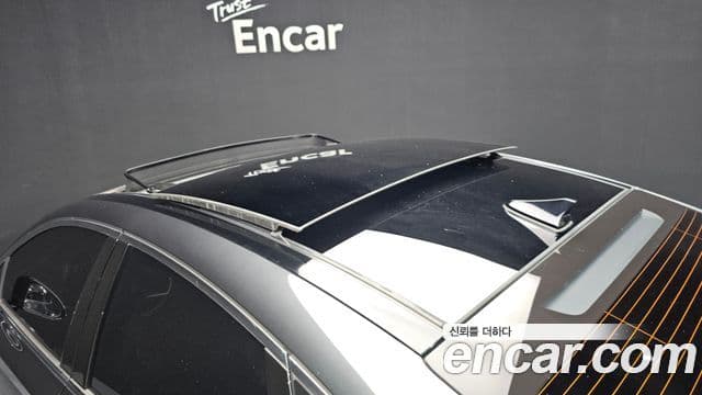 Hyundai Sonata Hybrid 2019 — Photo 12/31