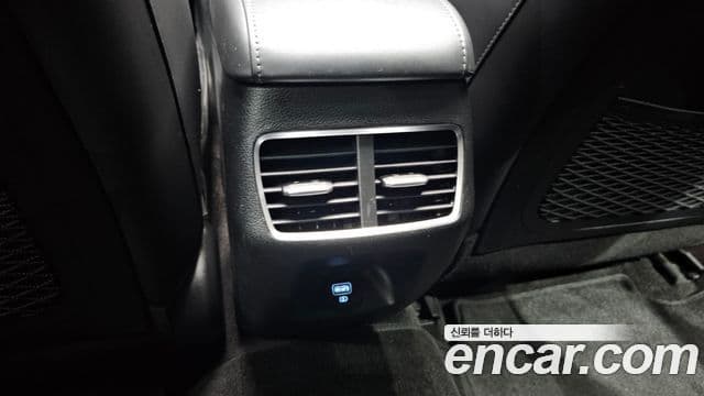 Hyundai Sonata Hybrid 2019 — Photo 15/31