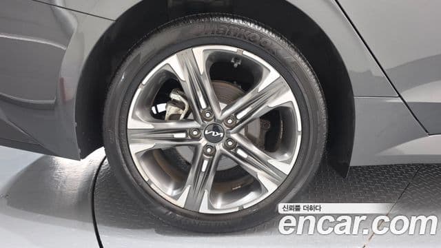 Kia K5 2023 — ფოტო 5/20