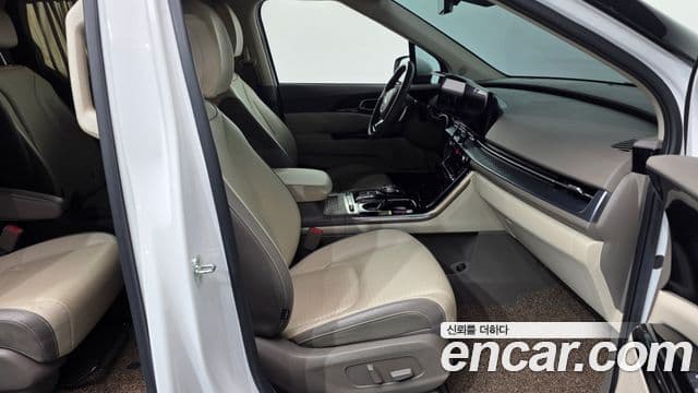 Kia Carnival 2021 — Фото 11/20