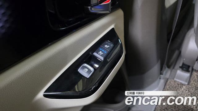 Kia Carnival 2021 — Фото 19/20