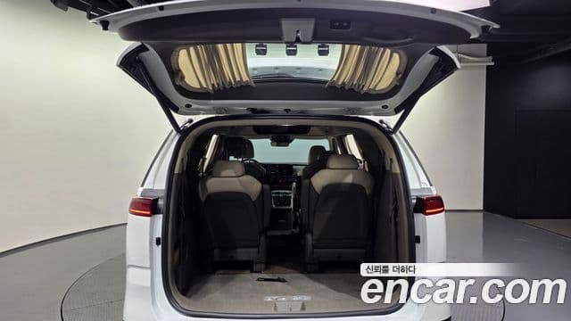 Kia Carnival 2021 — Фото 20/20