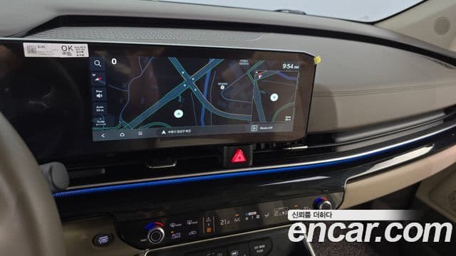 Kia Carnival 2024 — Фото 12/20