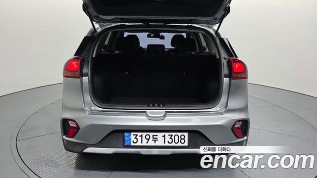 Kia Niro 2019 — Şəkil 16/20