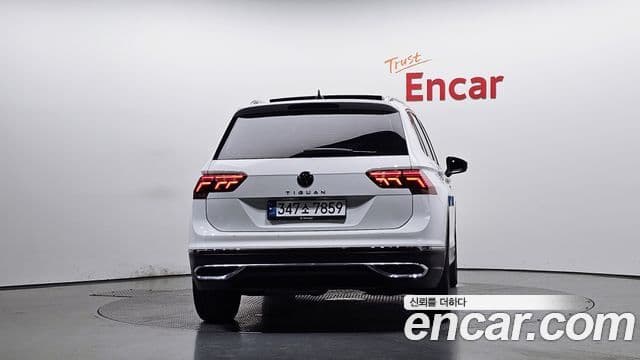 Volkswagen Tiguan 2022 — ფოტო 3/20