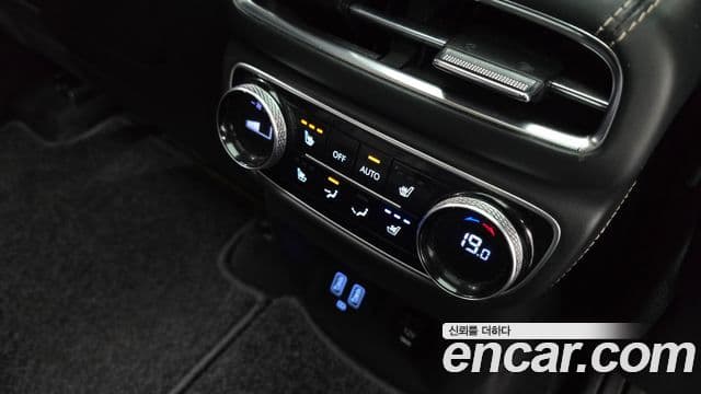 Genesis GV80 2020 — Şəkil 19/20