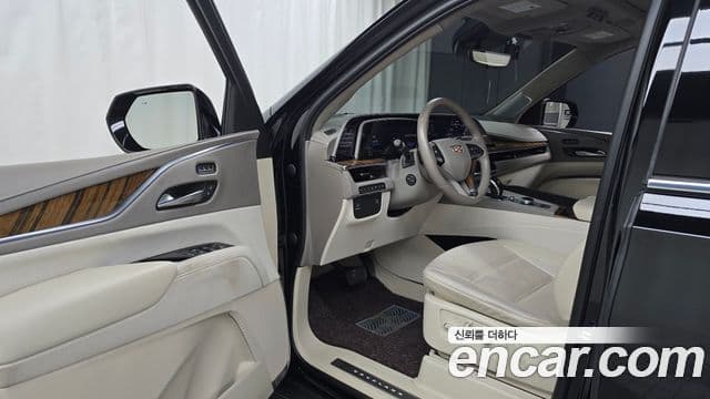 Cadillac Escalade 2023 — Şəkil 10/20
