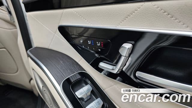 Mercedes-Benz S-Class 2022 — Photo 18/20