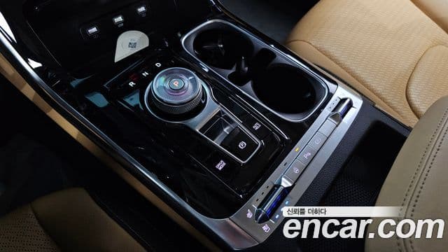 Kia Carnival 2023 — Şəkil 9/20
