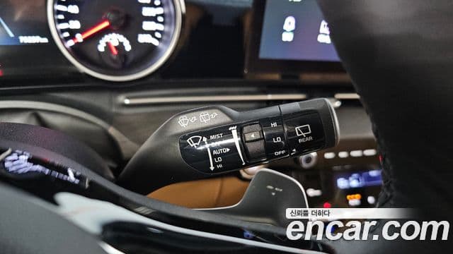 Kia Carnival 2023 — Şəkil 17/20