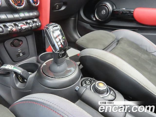 Mini Cooper S Convertible 2020 — ფოტო 6/20