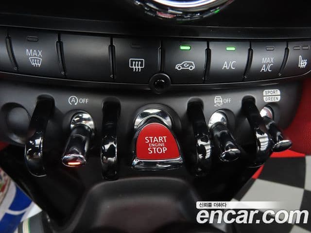 Mini Cooper S Convertible 2020 — ფოტო 1/20