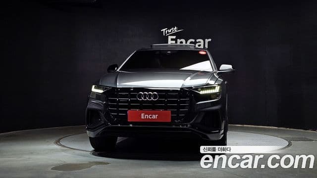 Audi Q7 2021 — ფოტო 3/20