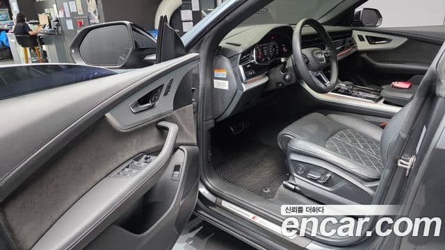 Audi Q7 2021 — ფოტო 10/20