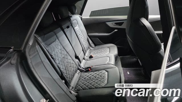 Audi Q7 2021 — ფოტო 11/20