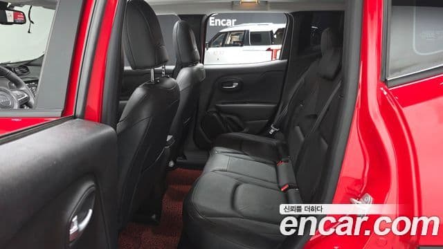 Jeep Renegade 2022 — Şəkil 11/20