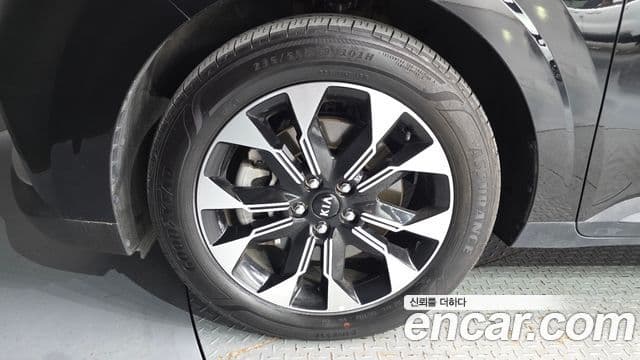 Kia Carnival 2020 — фото 5 из 20