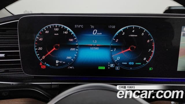 Mercedes-Benz GLE-Class 2019 — Şəkil 8/20
