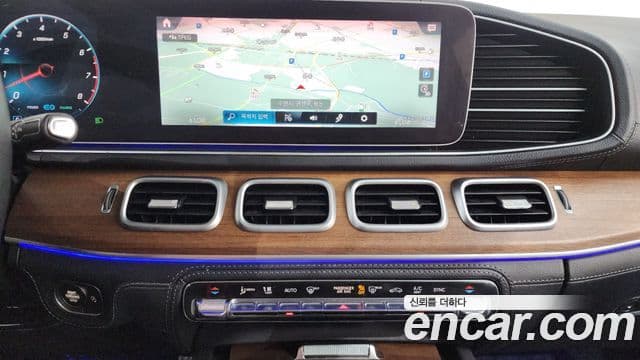 Mercedes-Benz GLE-Class 2019 — Şəkil 12/20
