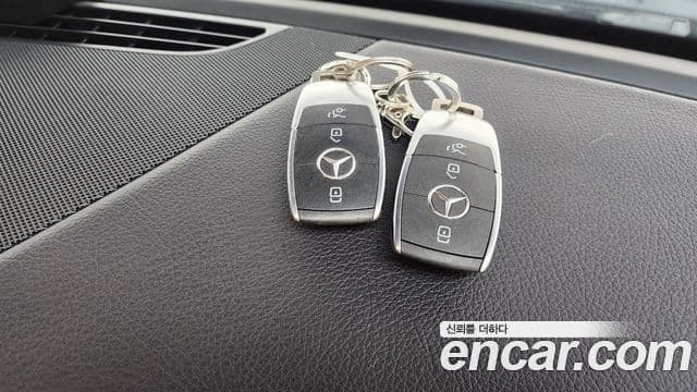 Mercedes-Benz GLE-Class 2019 — Şəkil 15/20