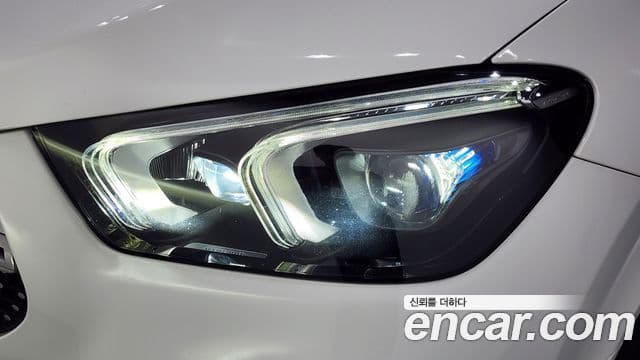 Mercedes-Benz GLE-Class 2019 — Şəkil 33/36