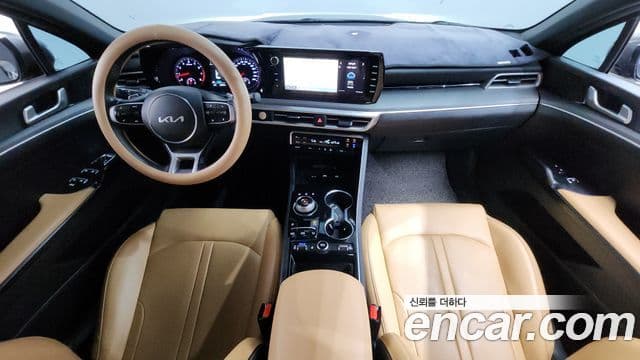 Kia K5 2023 — ფოტო 7/20