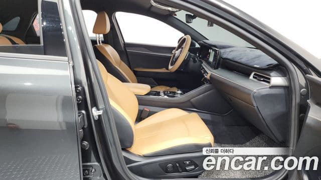 Kia K5 2023 — Photo 14/33