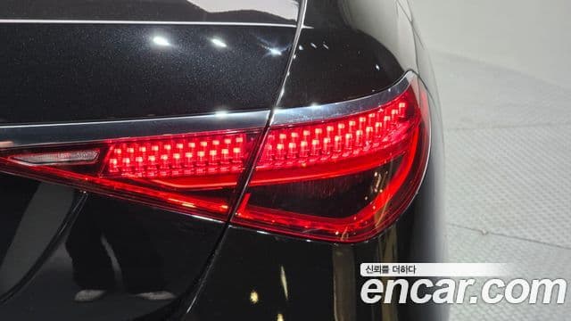 Mercedes-Benz S-Class 2021 — Photo 30/37
