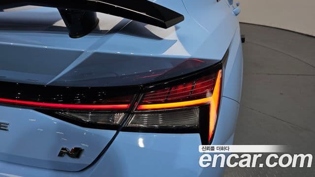 Hyundai The New Avante Hybrid 2022 — Photo 31/35