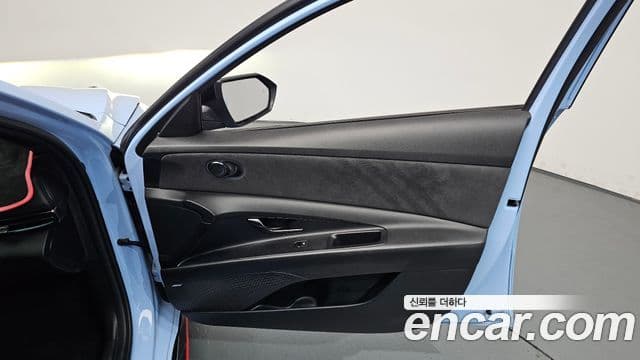 Hyundai The New Avante Hybrid 2022 — Photo 17/35