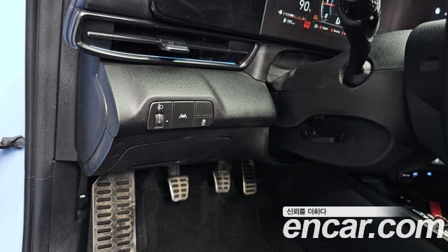Hyundai The New Avante Hybrid 2022 — Photo 6/35