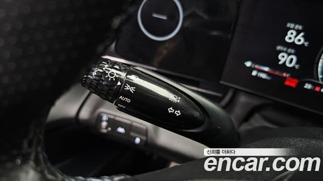 Hyundai The New Avante Hybrid 2022 — Photo 22/35