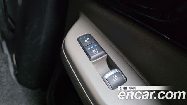 Kia Carnival 2024 — фото 19 из 20