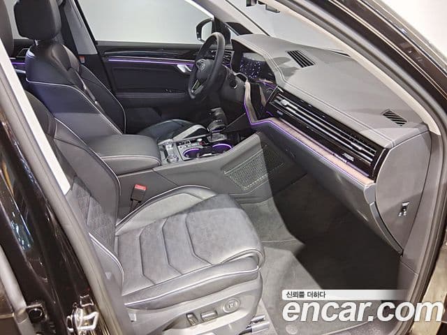 Volkswagen Touareg 2024 — ფოტო 8/15