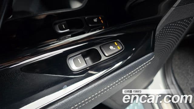 Kia Niro 2019 — фото 19 из 20