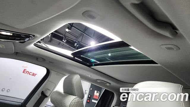 Jeep Grand Cherokee 2021 — Photo 15/20