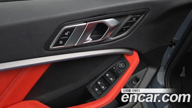 BMW 1 Series 2021 — ფოტო 15/20