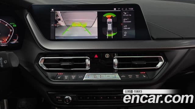 BMW 1 Series 2021 — ფოტო 17/20