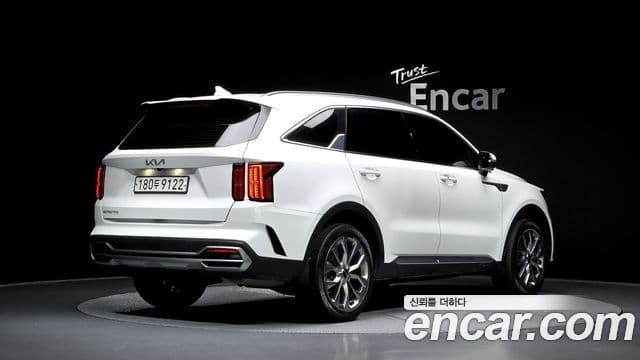 Kia Sorento 2023 — ფოტო 12/35