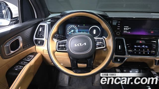 Kia Sorento 2023 — ფოტო 10/35