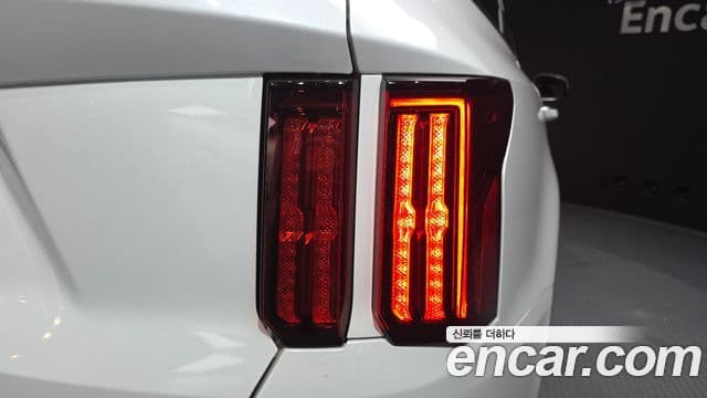 Kia Sorento 2023 — ფოტო 23/35