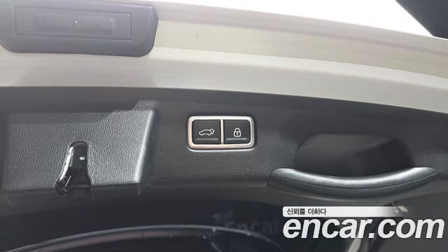 Kia Sorento 2023 — ფოტო 11/35